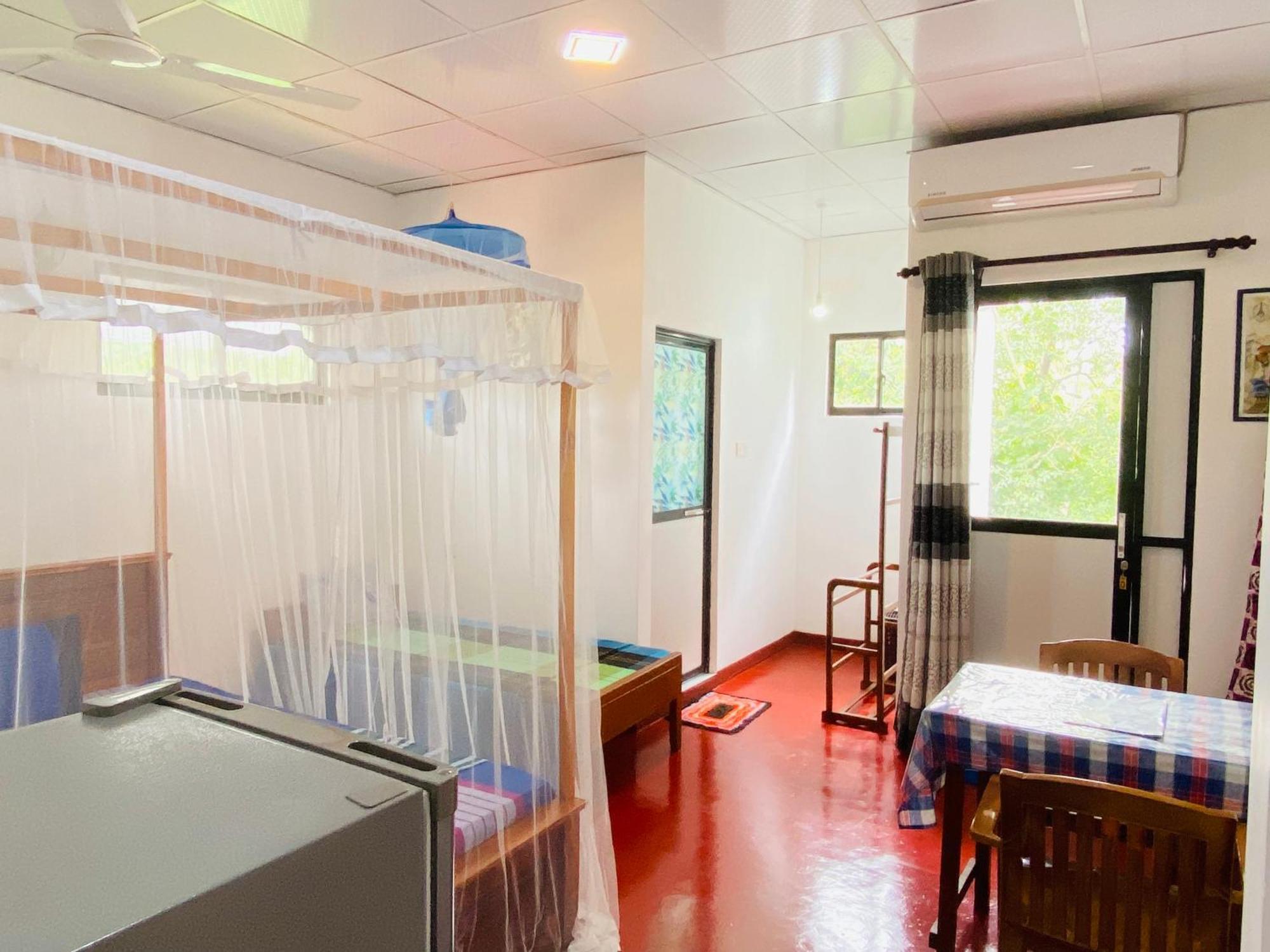 Lotus Grand Rest Hotell Mirissa Eksteriør bilde
